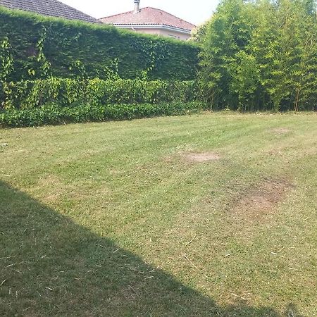 Maison Spacieuse Avec Un Terrain Casseneuil Εξωτερικό φωτογραφία