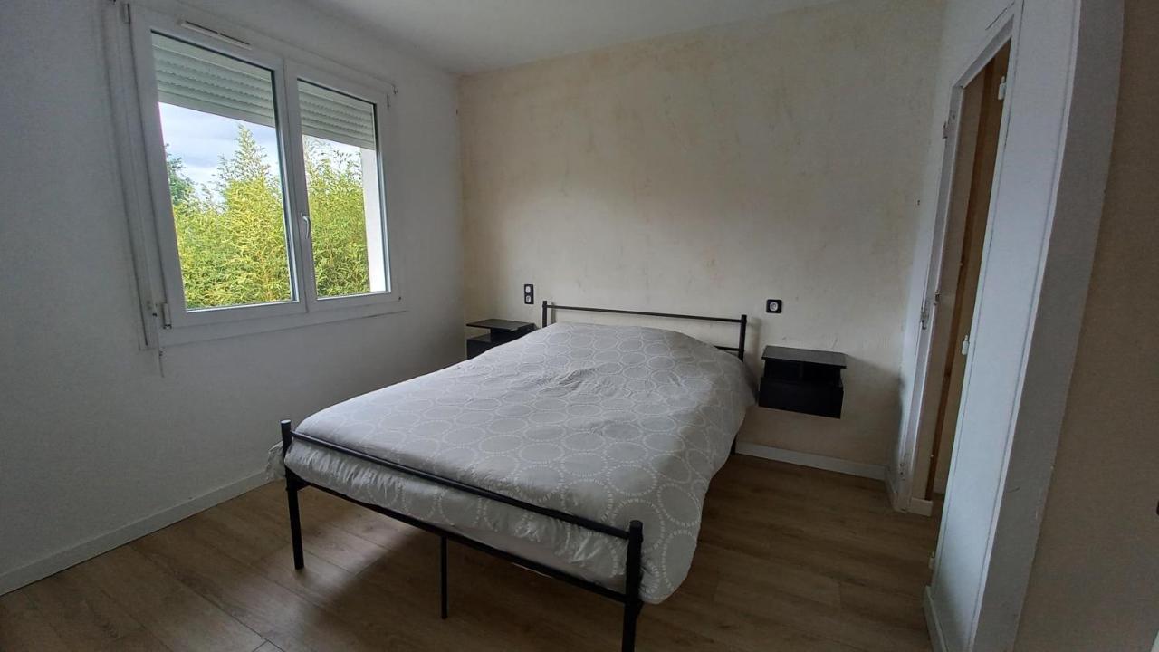 Maison Spacieuse Avec Un Terrain Casseneuil Εξωτερικό φωτογραφία