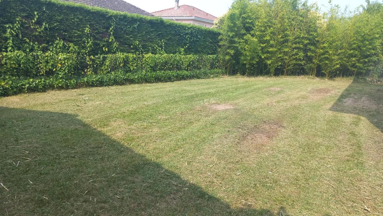 Maison Spacieuse Avec Un Terrain Casseneuil Εξωτερικό φωτογραφία
